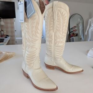 Lucchese Cream Leather Heeled Boots
